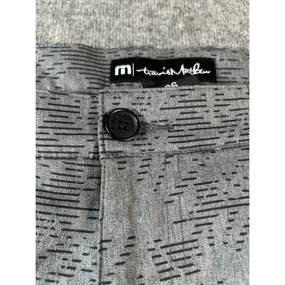 Travis Mathew Mens Black Gray Shorts Leaves Golf Casual Size 36 Stretch